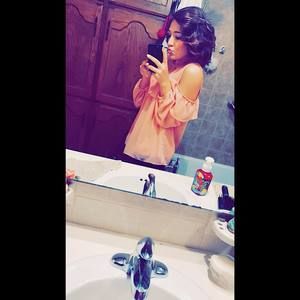 Meet your Posher, Loren